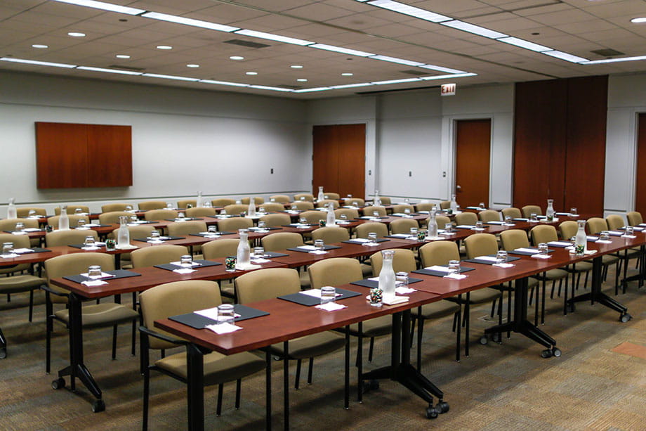 Large Executive Meeting Room | The University of Chicago Booth School ...